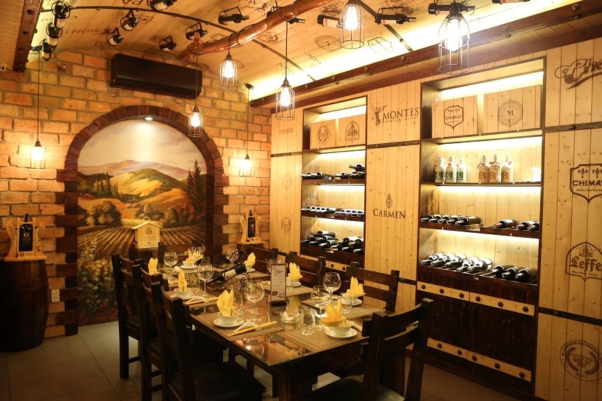 Thiết kế nội thất Hầm Rượu Tân Phú